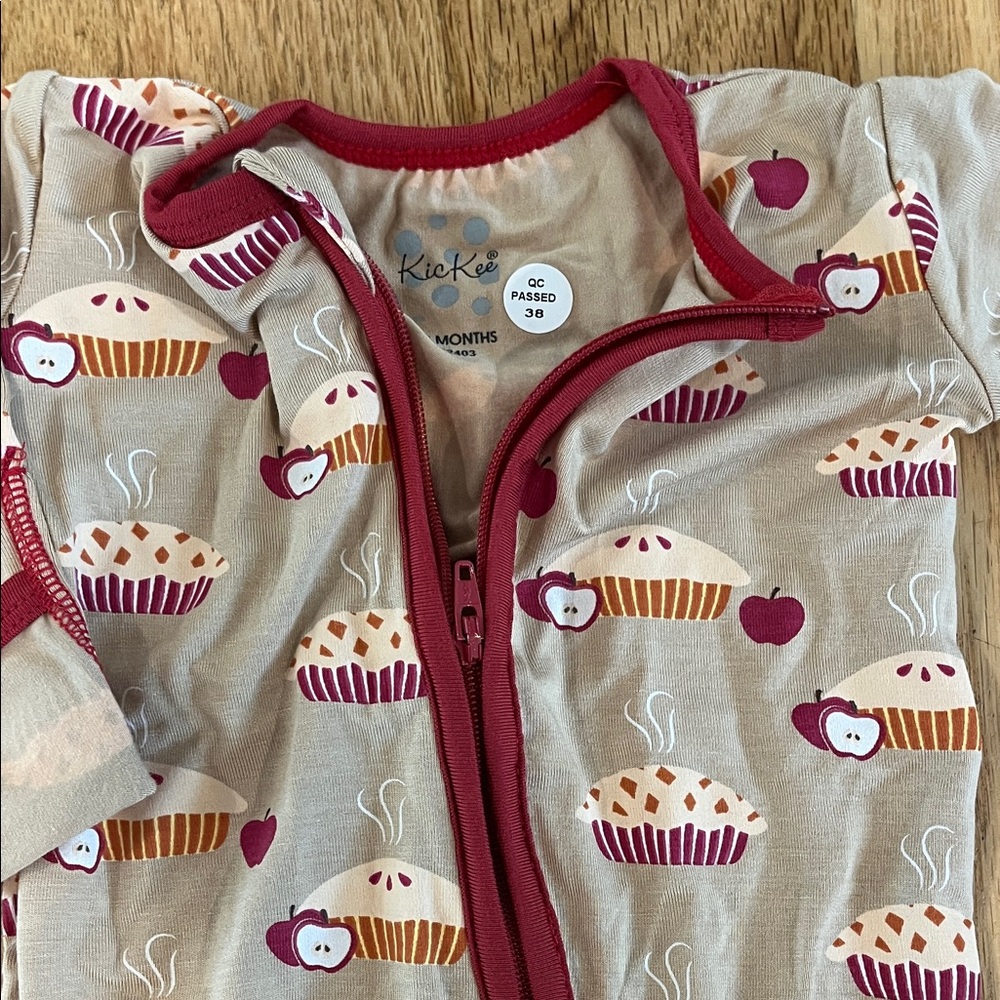 Kickee Pants Apple Pie Print Footie - Red and Tan - Picture 3 of 3